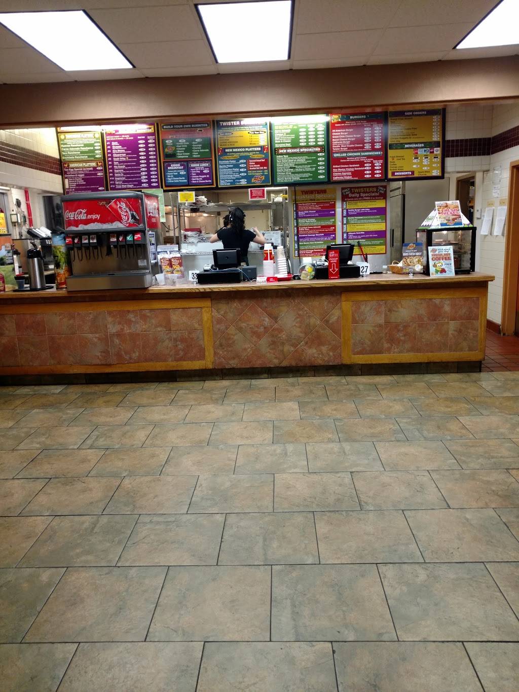 Twisters Burgers and Burritos | 2435 Southern Blvd SE, Rio Rancho, NM 87124, USA | Phone: (505) 892-4121