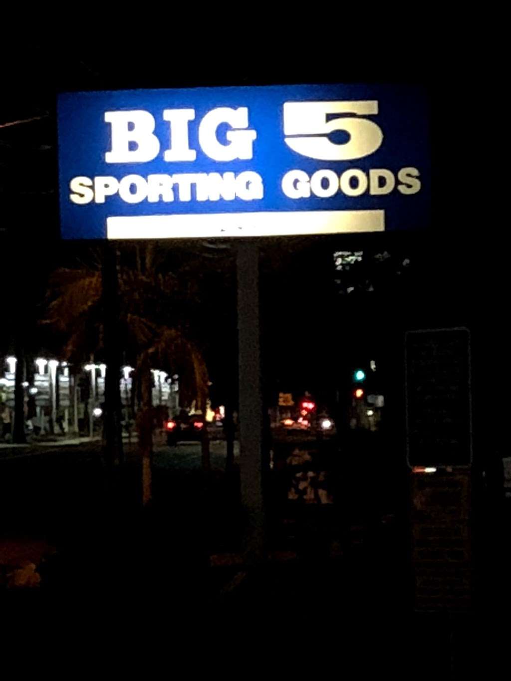 Big 5 Sporting Goods - Orange | 2445 N Tustin St, Orange, CA 92865 | Phone: (714) 637-9710