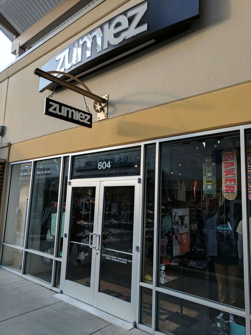 Zumiez | 29300 Hempstead Rd #873, Cypress, TX 77433 | Phone: (281) 373-4586