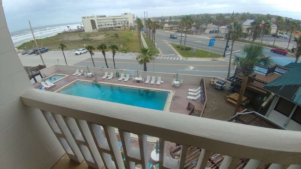 Silver Beach Club | 1025 S Atlantic Ave, Daytona Beach, FL 32118, USA | Phone: (386) 252-9681