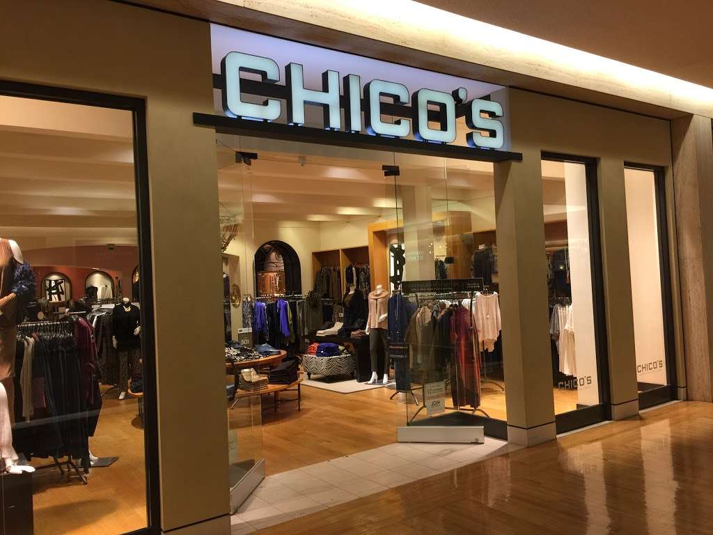 Chicos | 2184 Northbrook Ct, Northbrook, IL 60062, USA | Phone: (847) 272-9881