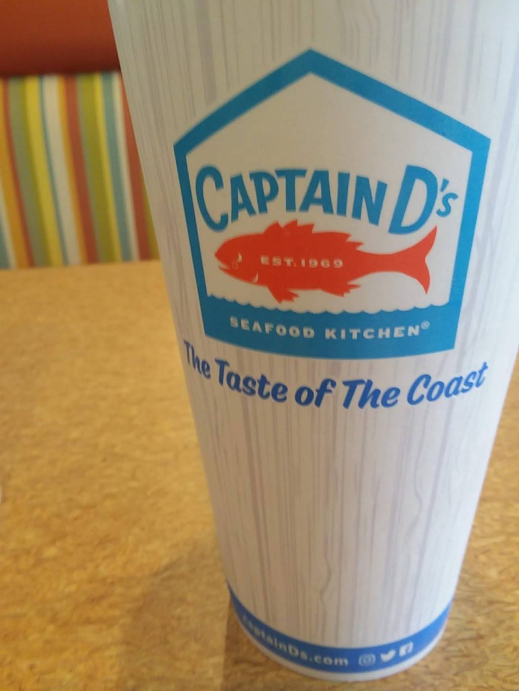 Captain Ds | 6111 Goodman Rd, Olive Branch, MS 38654, USA | Phone: (662) 890-5537