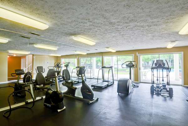 Island Club Apartments | 7938 Island Club Dr, Indianapolis, IN 46214, USA | Phone: (317) 293-2582