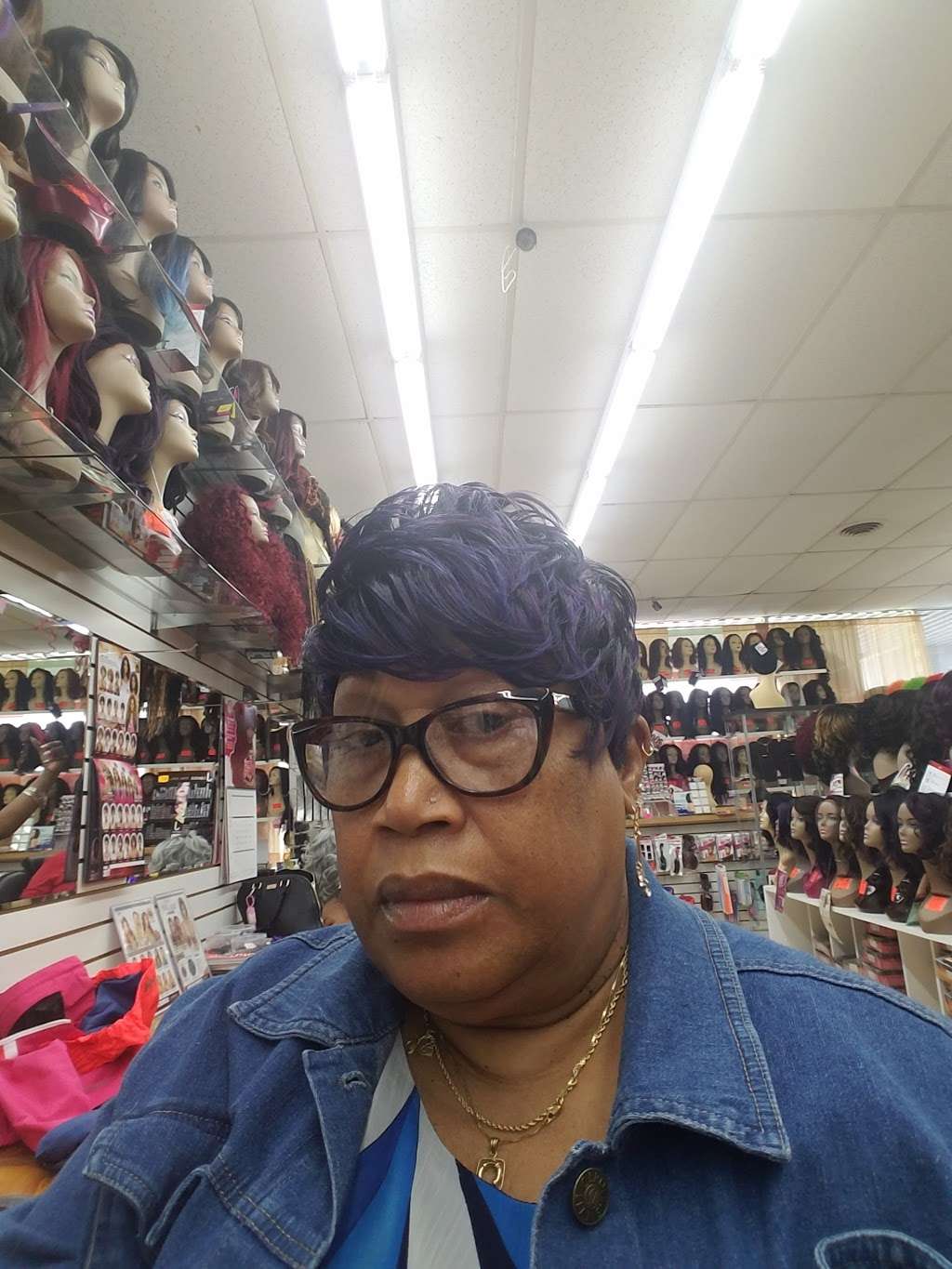 Wig Outlet | 6001 Marlboro Pike, District Heights, MD 20747, USA | Phone: (301) 735-1090