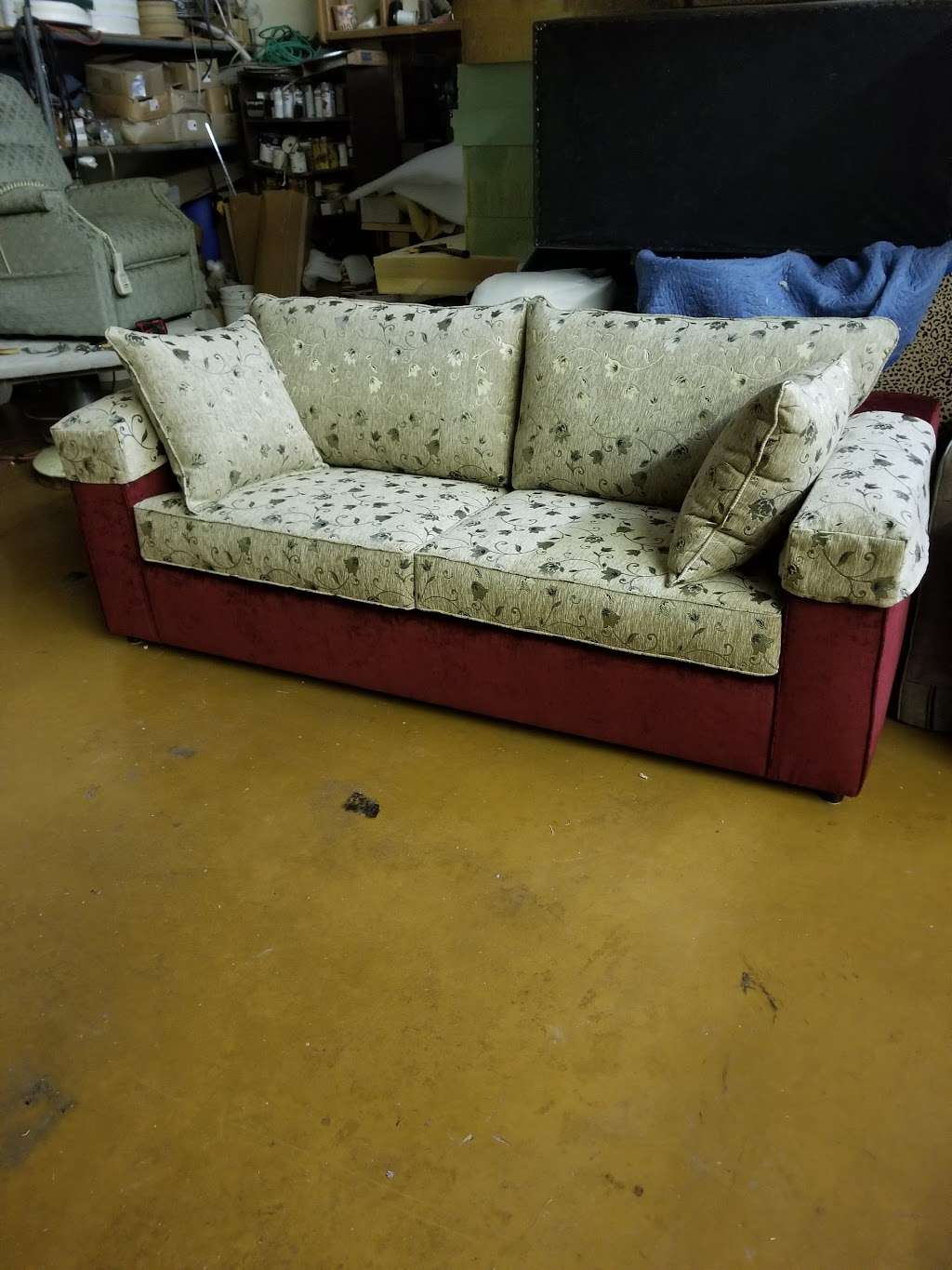 Robertos Sofa Factory | 3401 N 35th Ave, Phoenix, AZ 85017, USA | Phone: (602) 278-8742