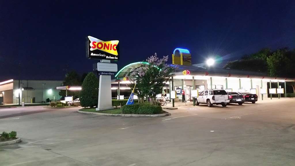 Sonic Drive-In | 8405 N Houston Rosslyn Rd, Houston, TX 77088, USA | Phone: (713) 466-6686