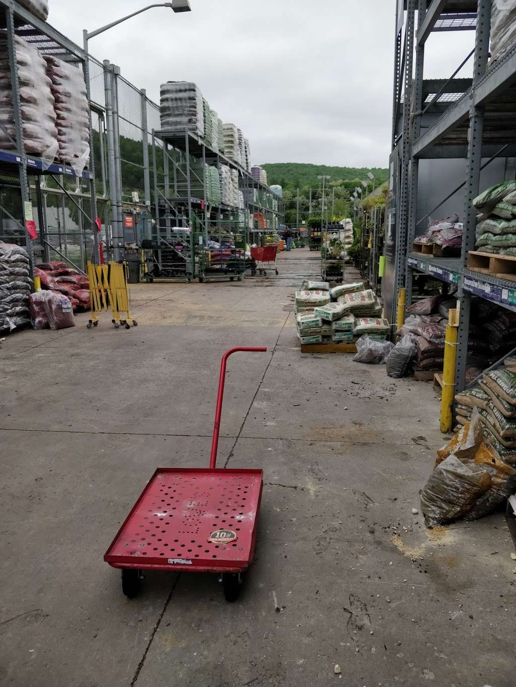 Lowe S Garden Center 115 Wenlock Rd Matamoras Pa 18336 Usa