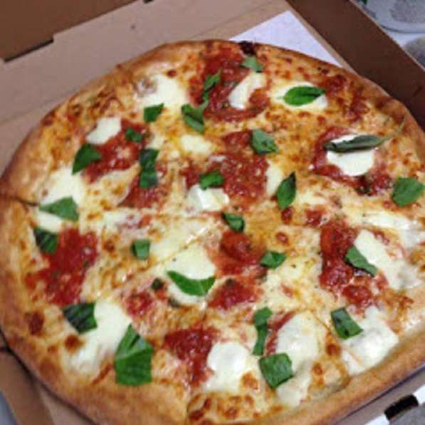 Dannys Pizza II | Photo 5 of 10 | Address: 2788, 176 Graham Ave, Brooklyn, NY 11206, USA | Phone: (718) 302-0226