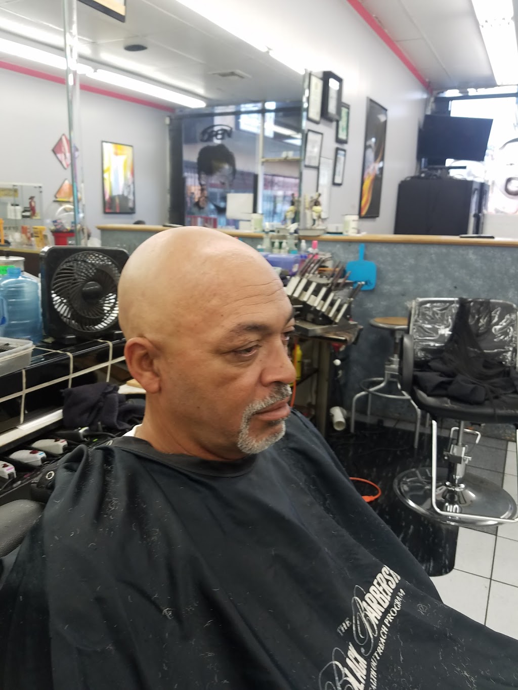 Just Showing Off Barber Salon | 628 El Segundo Blvd, Los Angeles, CA 90059, USA | Phone: (310) 523-2500