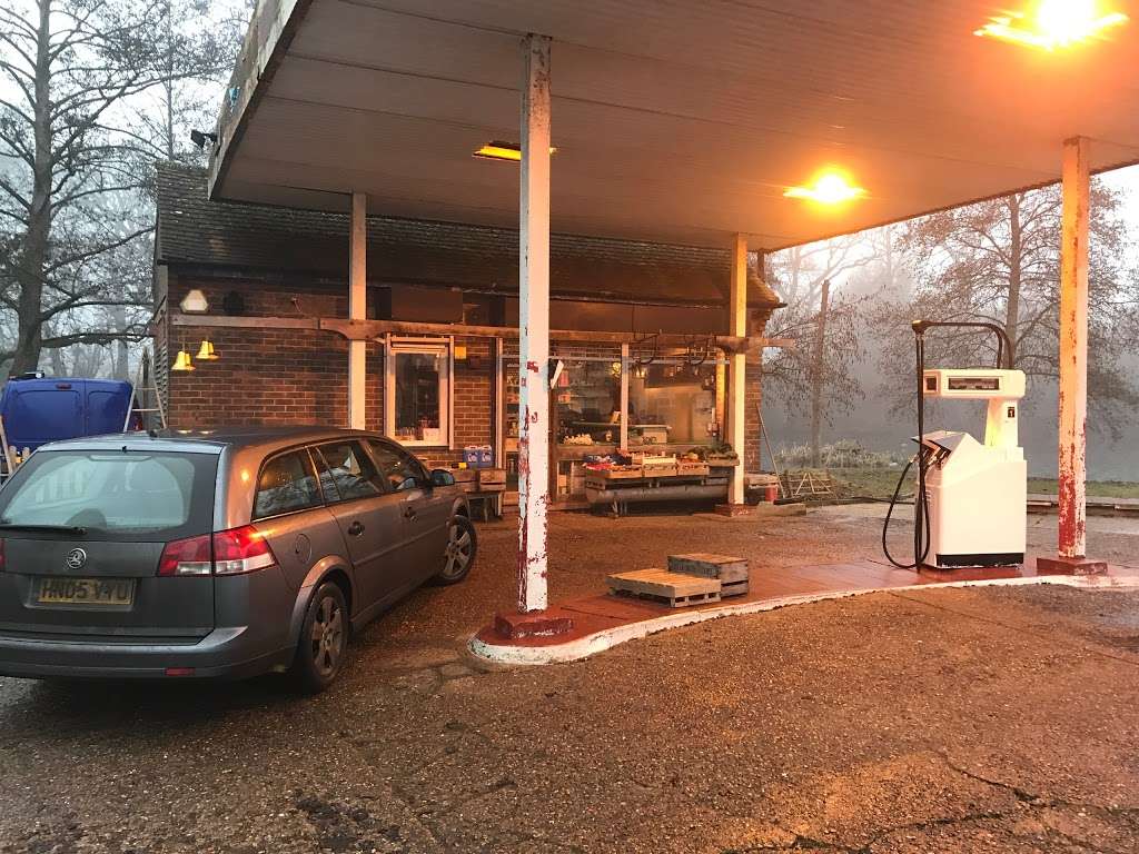 Four elms filling station | Four Elms Rd, Four Elms, Edenbridge TN8 6NL, UK | Phone: 01732 700243