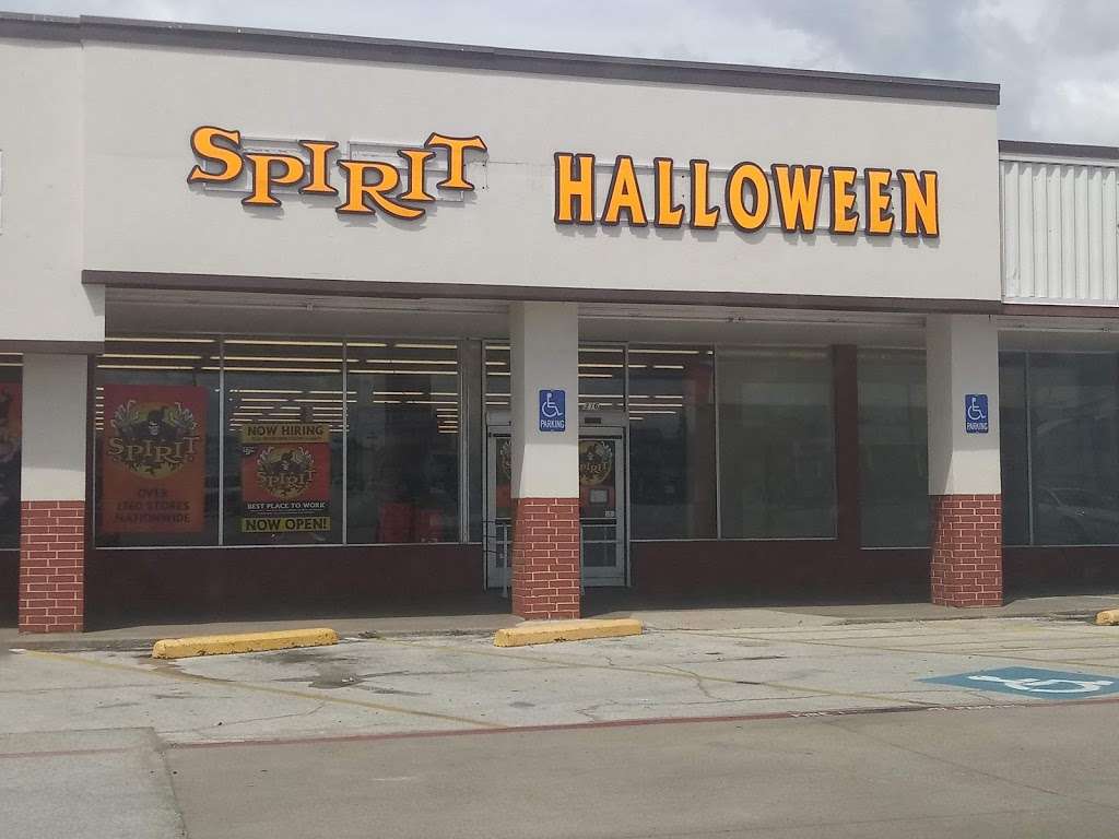 Spirit Halloween | 219 W Kingsley Rd Ste 316, Garland, TX 75041, USA | Phone: (866) 586-0155