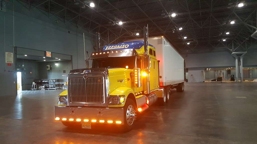 Deluxe International Trucks | 600 S River St, Hackensack, NJ 07601, USA | Phone: (201) 641-2000