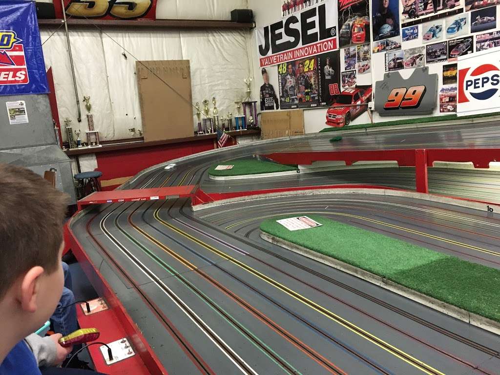 J & J Model Car Race Place | 1151 NJ-33, Farmingdale, NJ 07727 | Phone: (732) 938-5215