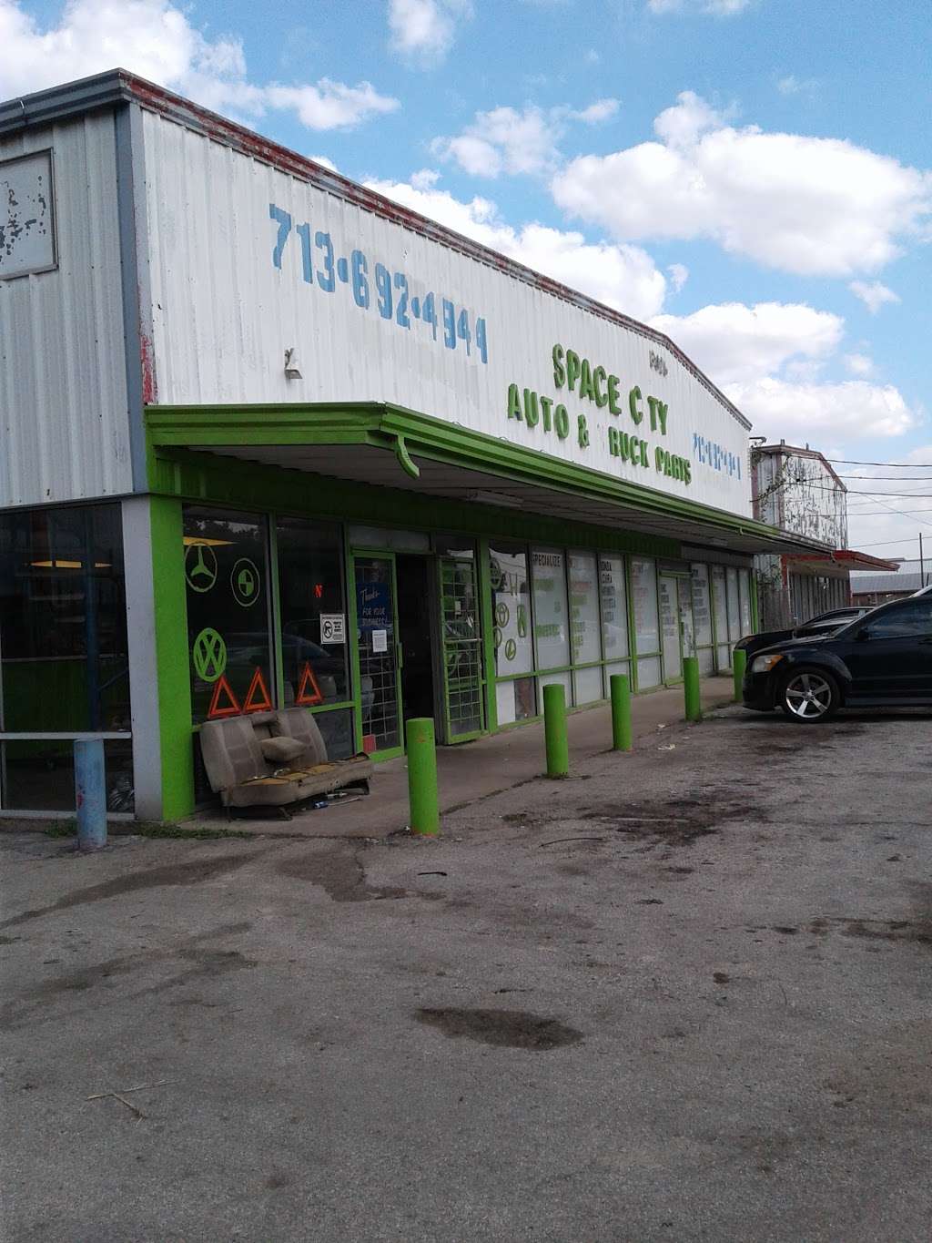 Space City Auto Parts & Trucks | 6426 N Shepherd Dr, Houston, TX 77091 | Phone: (713) 692-4944