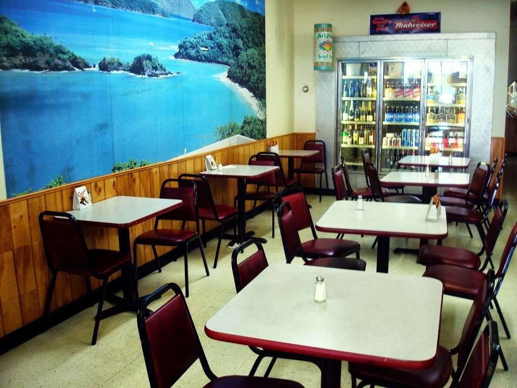 The Deli | 11725 Lee Hwy, Fairfax, VA 22030, USA | Phone: (703) 591-8511