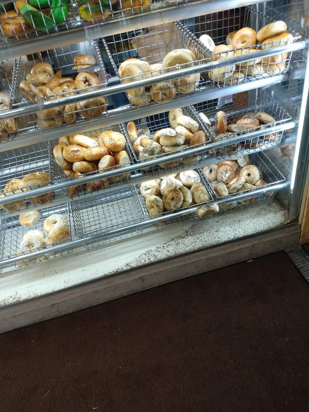 Clark Supreme Bagels | 1045 Raritan Rd, Clark, NJ 07066, USA | Phone: (732) 382-2435