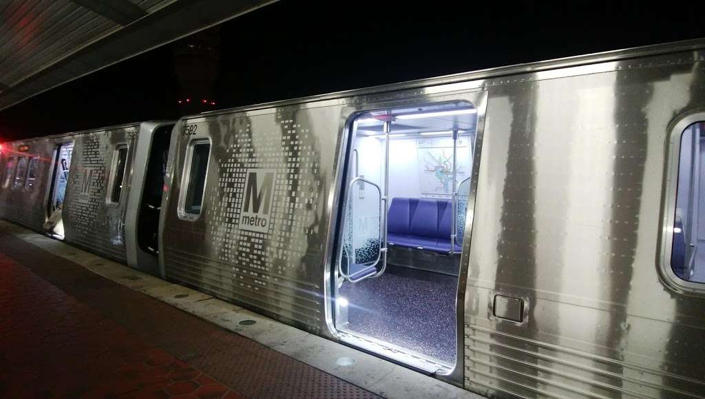 Ronald Reagan Washington National Airport Metro Station | Arlington, VA 22202