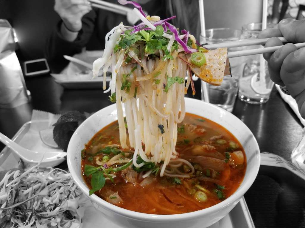 Two Bowls Bun Bo Hue | 13080 Bellaire Blvd A, Houston, TX 77072 | Phone: (832) 672-3961