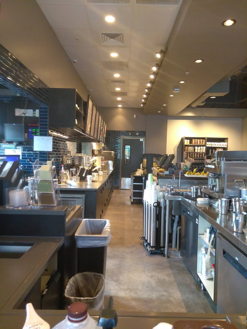 Starbucks | 101, 10195 Bay Pines Blvd, St. Petersburg, FL 33708 | Phone: (727) 262-0833