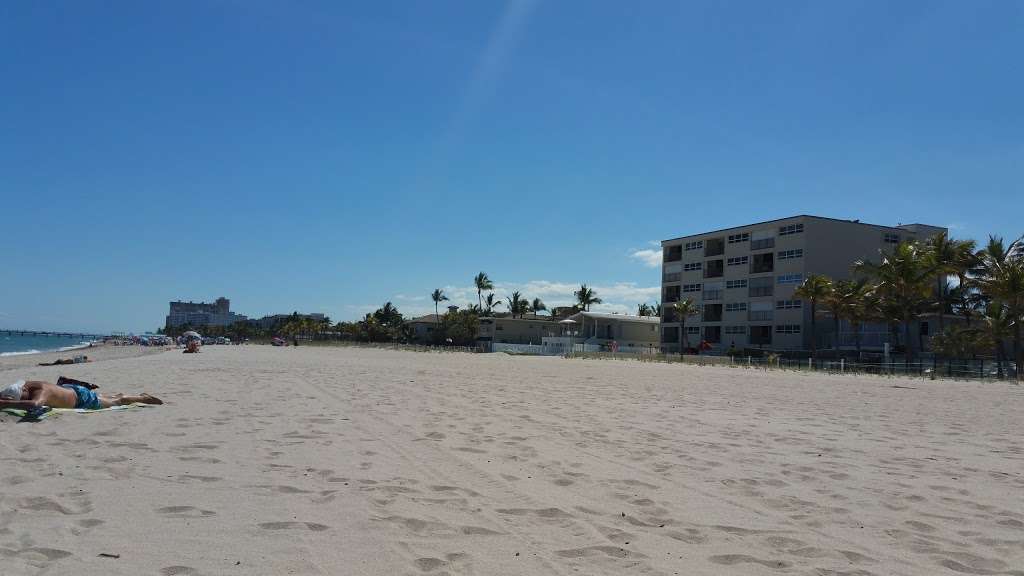 Pine Ave Volleyball Courts | 2 Pine Ave, Lauderdale-By-The-Sea, FL 33308, USA