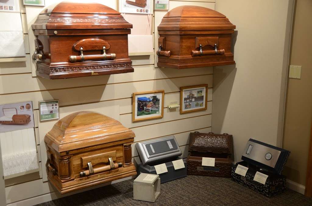 Polnasek Daniels Funeral Home | 908 11th Ave, Union Grove, WI 53182 | Phone: (262) 878-2011