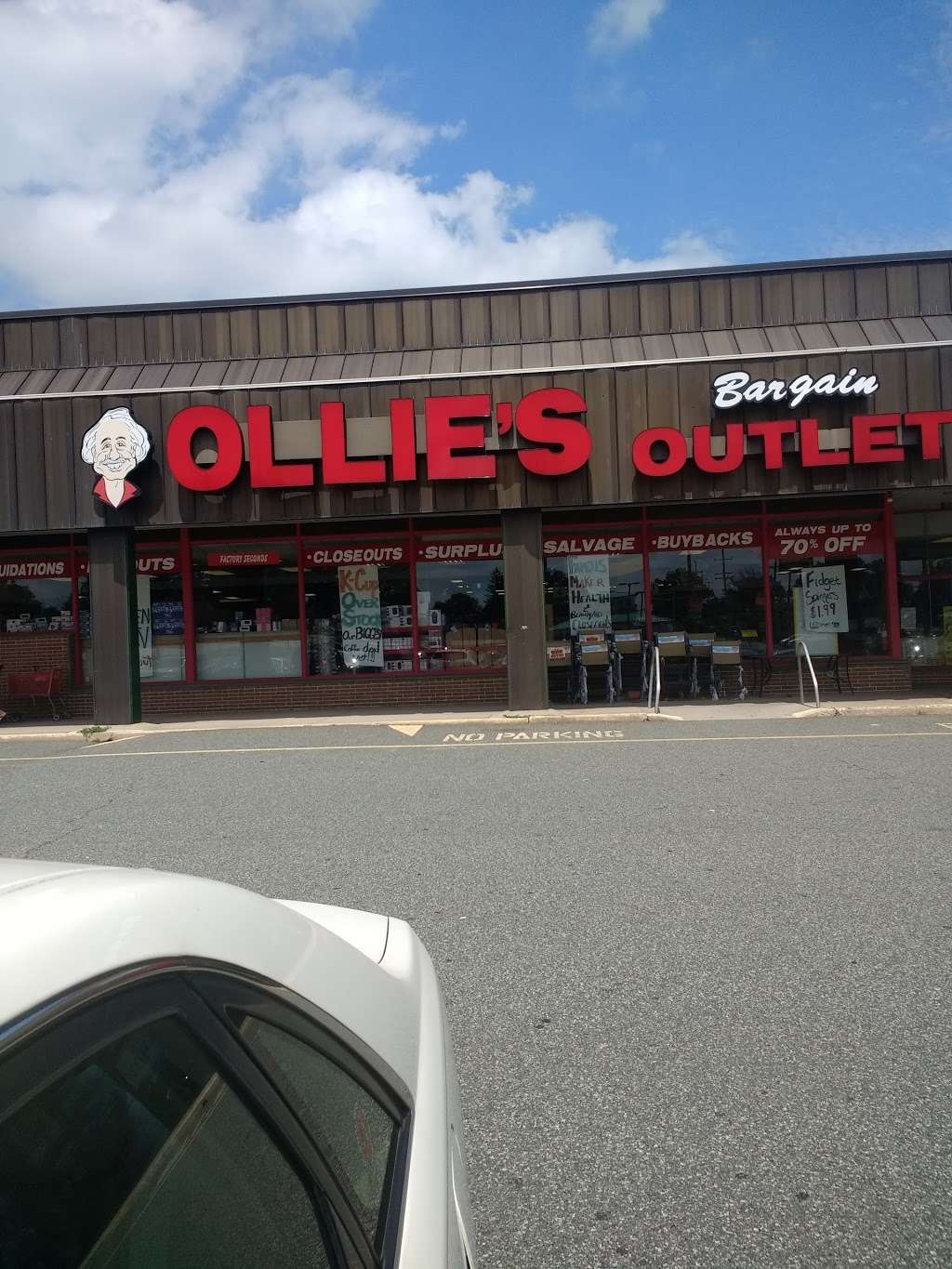 Ollies Bargain Outlet | 203 Shoemaker Rd, Pottstown, PA 19464, USA | Phone: (610) 323-1702