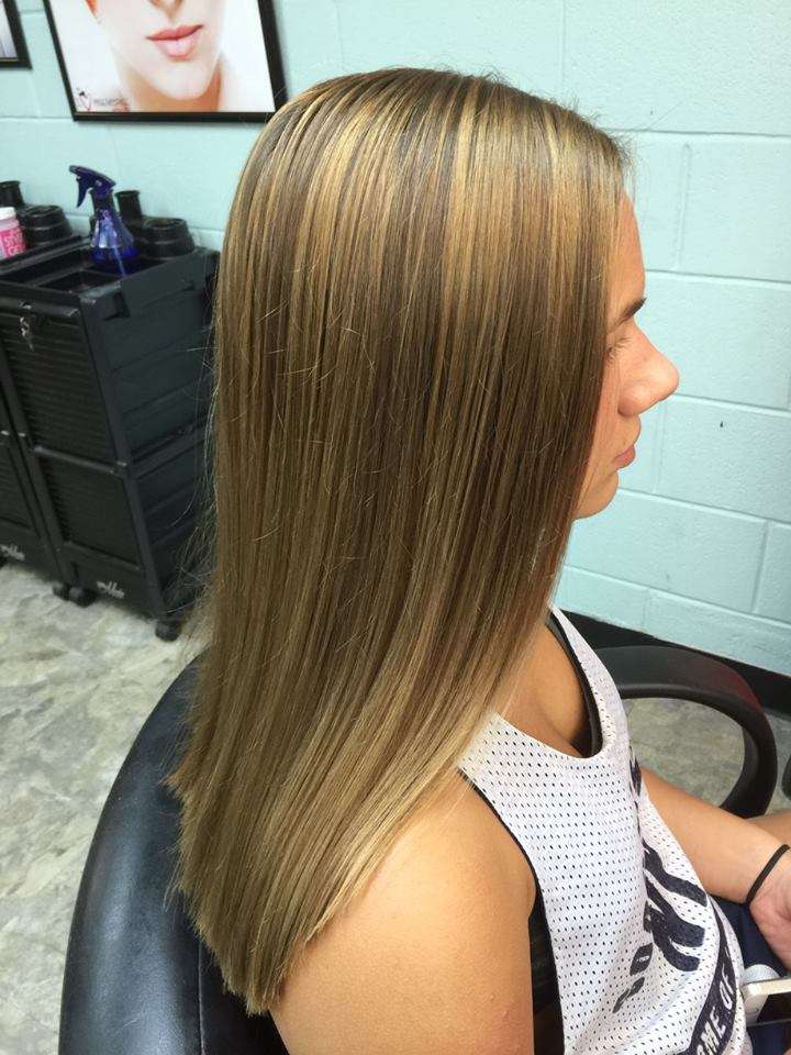 Shear Magic Salon Inc | 4 School St, Douglassville, PA 19518, USA | Phone: (610) 582-0494