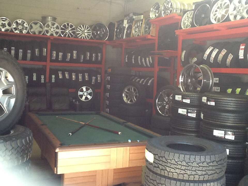 Reyes Tire Shop | 8828 Winter Gardens Blvd, Lakeside, CA 92040 | Phone: (619) 328-2099