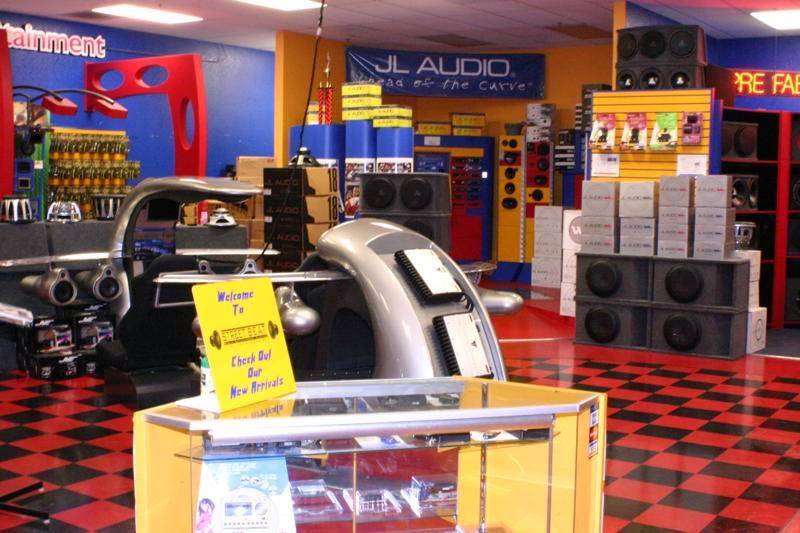Street Beat Car Audio | 406 W Harder Rd, Hayward, CA 94544, USA | Phone: (510) 940-5683