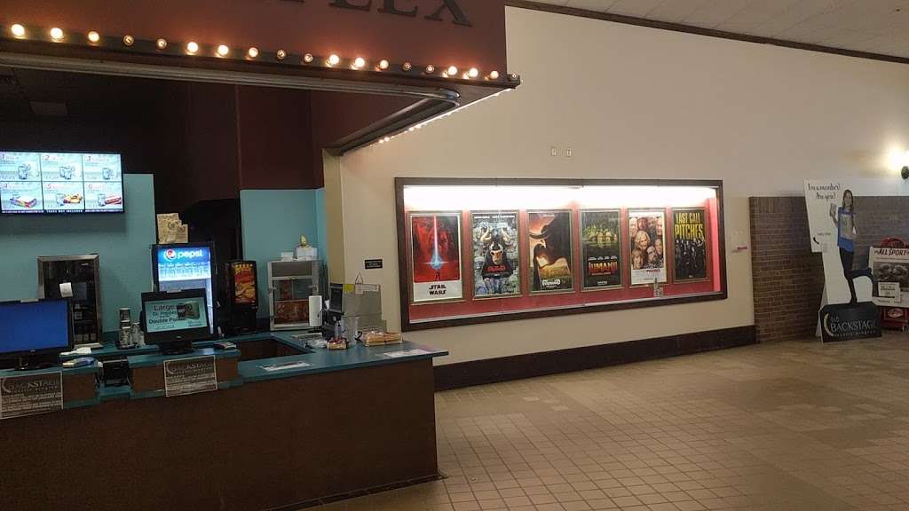 B&B Theatres Cineplex | 2727 Cantrell Rd, Harrisonville, MO 64701 | Phone: (816) 887-2836