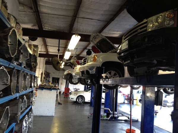 Universal Transmission & Complete Auto Repair | 6259 N Eldridge Pkwy Suite B, Houston, TX 77041, USA | Phone: (713) 466-9299