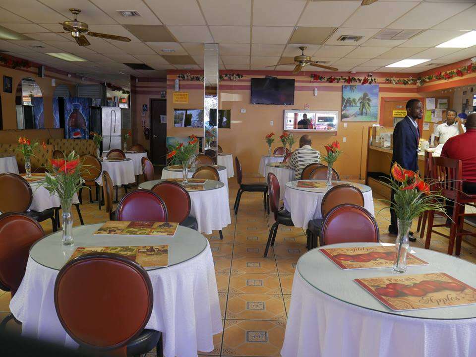 Deluxe 2 Restaurant and Grill | 996-998 SW 81st Ave, North Lauderdale, FL 33068, USA | Phone: (954) 720-2865