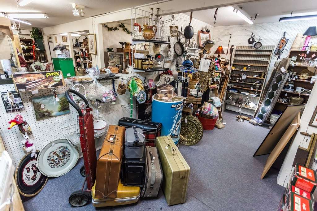 Liberty Antique Mall | 1005 MO-291, Liberty, MO 64068, USA | Phone: (816) 781-3190