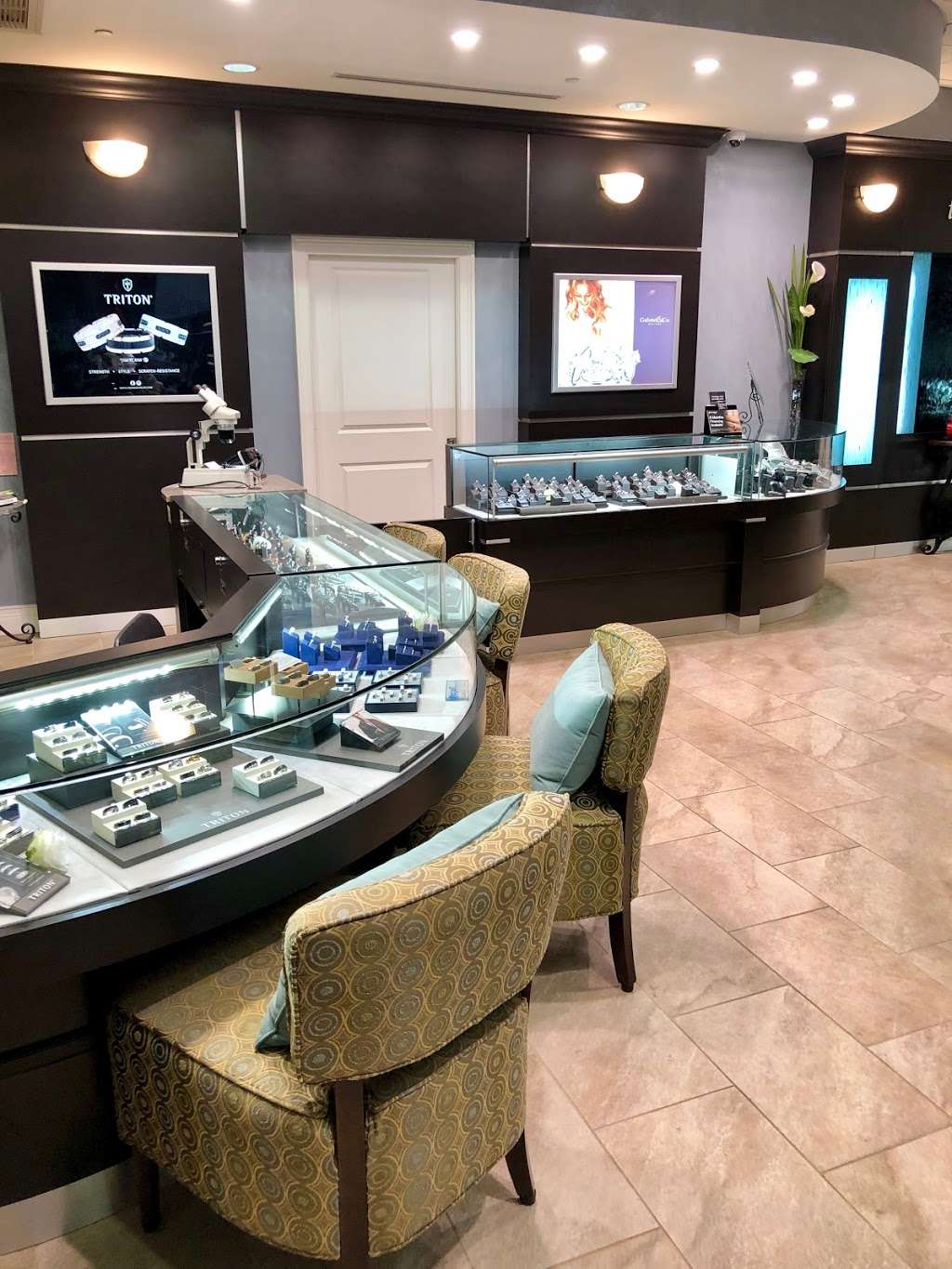 Trevi Fine Jewelry | Park West Meadows, 1001 McBride Ave, Woodland Park, NJ 07424, USA | Phone: (973) 638-1811