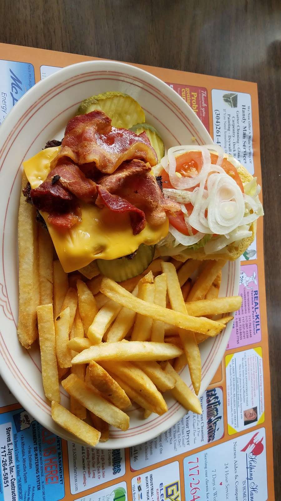 Sunnyway Diner | 140 N Antrim Way, Greencastle, PA 17225, USA | Phone: (717) 597-3928