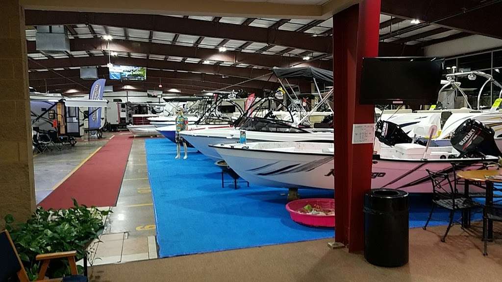 Boat N RV Superstore | 20 Industrial Dr, Hamburg, PA 19526, USA | Phone: (610) 562-7057