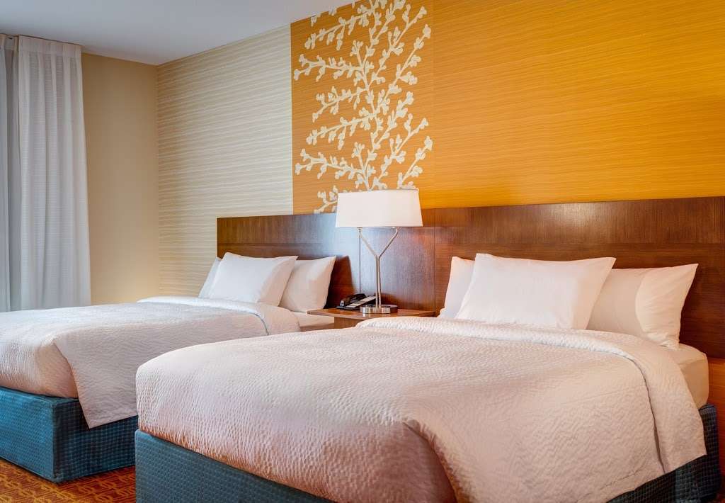 Fairfield Inn & Suites by Marriott Indianapolis Carmel | 1335 W Main St, Carmel, IN 46032, USA | Phone: (317) 574-2500