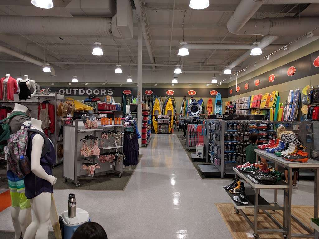 DICKS Sporting Goods | 2771 El Camino Real, Tustin, CA 92782, USA | Phone: (714) 731-1300