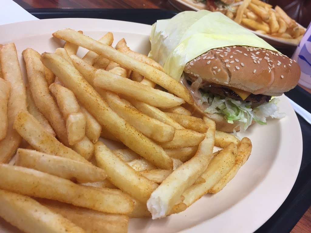 Golden Burger | 6380 Long Beach Blvd W, Long Beach, CA 90805, USA | Phone: (562) 428-2721