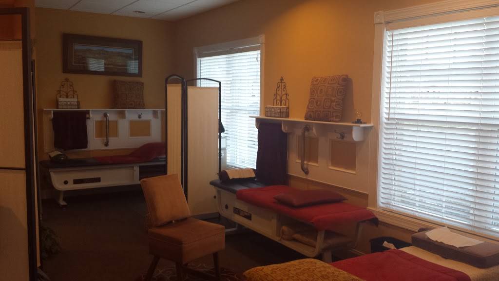 Simons Chiropractic | 9705 Northeast Pkwy Ste 600, Matthews, NC 28105, USA | Phone: (704) 847-3848