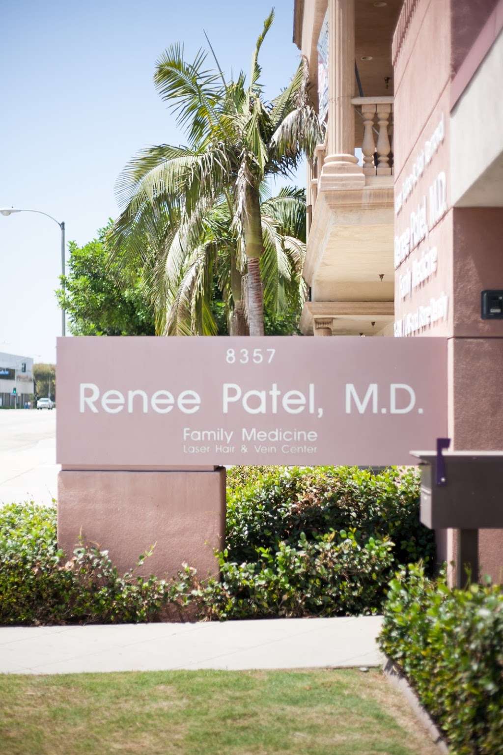 Renee Patel, MD | 8357 Florence Ave, Downey, CA 90240, USA | Phone: (562) 210-4814