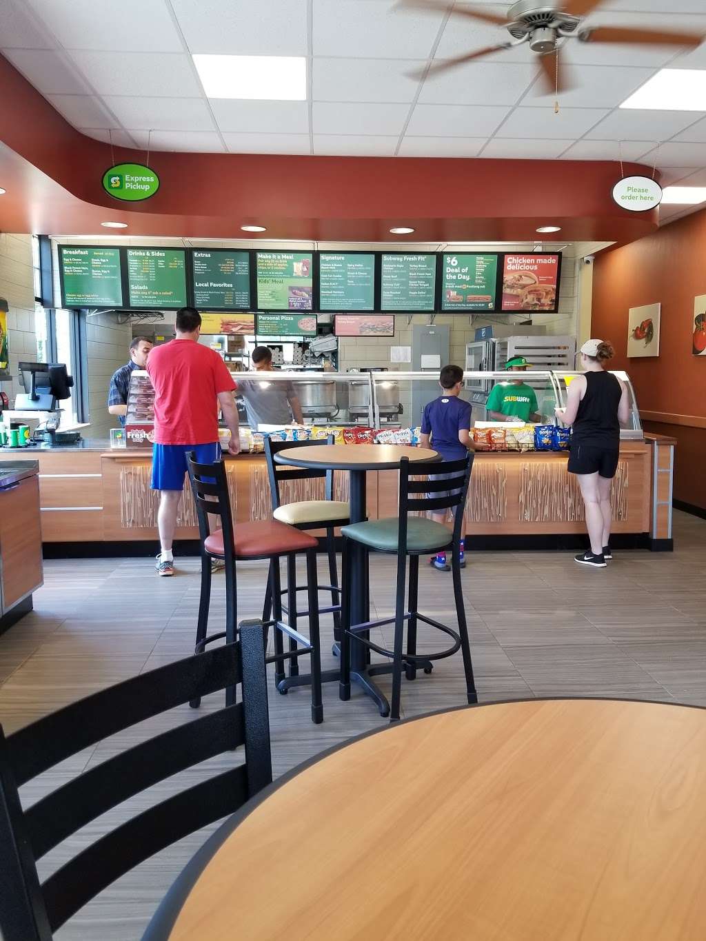 Subway | Chestnut Arbor Shopping Center, 2935 Matthews Weddington Rd unit 100, Matthews, NC 28104, USA | Phone: (704) 841-2748