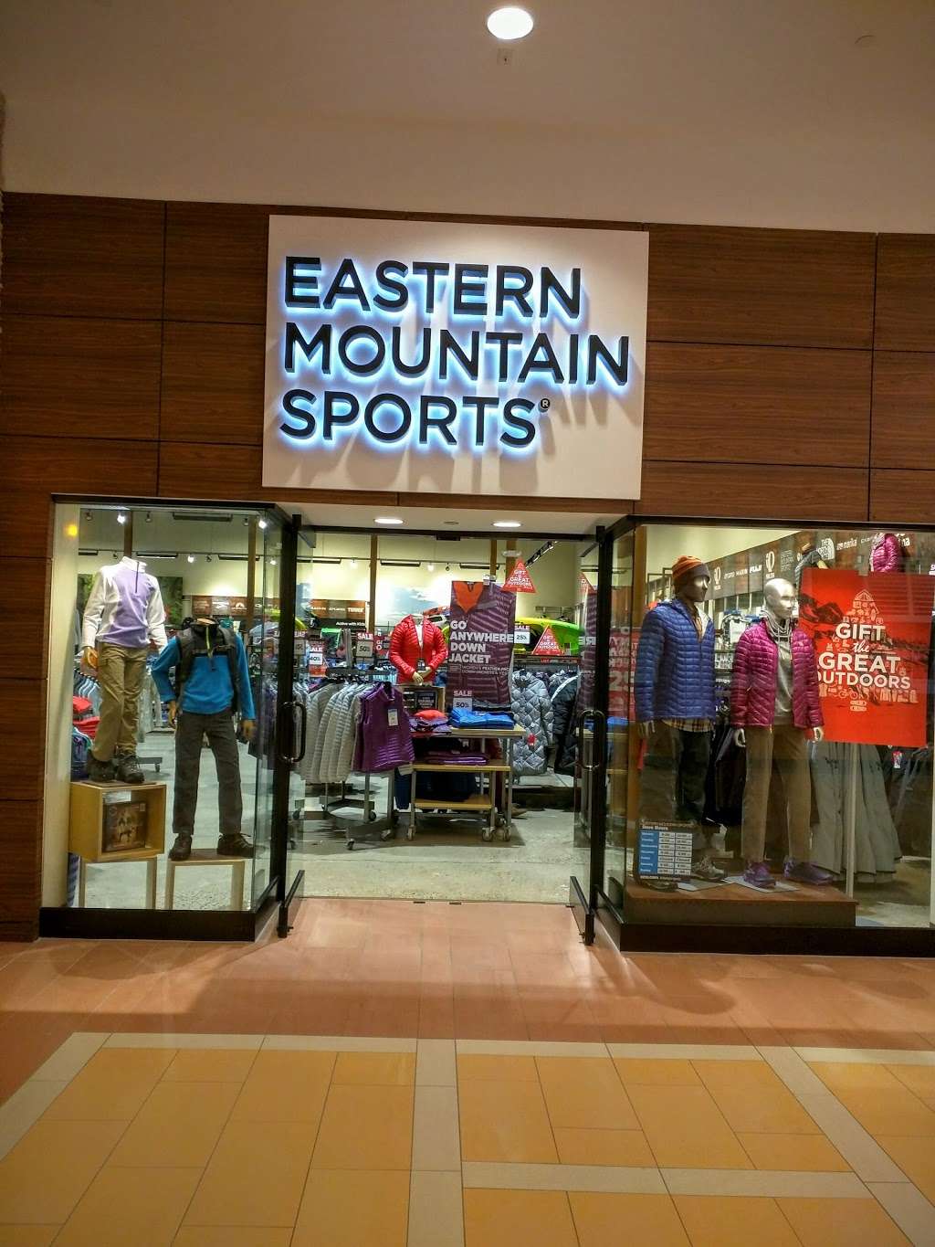 Eastern Mountain Sports | 3535 Rte 1 Connector Rd, Princeton, NJ 08540, USA | Phone: (609) 520-8310