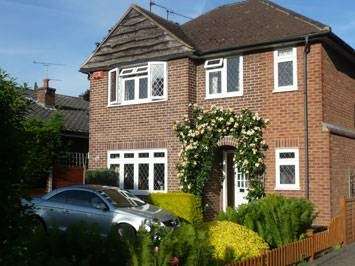 The Turners Bed & Breakfast | 43 Craigweil Ave, Radlett WD7 7ET, UK | Phone: 01923 469245