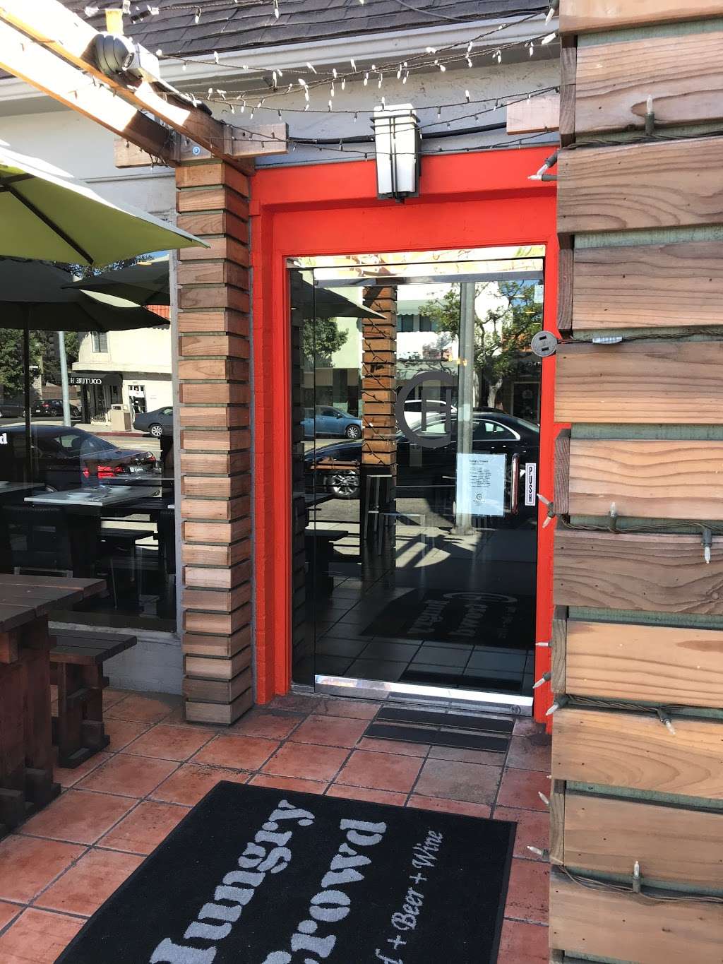 Hungry Crowd | 10140 Riverside Dr, Toluca Lake, CA 91602 | Phone: (818) 853-7858