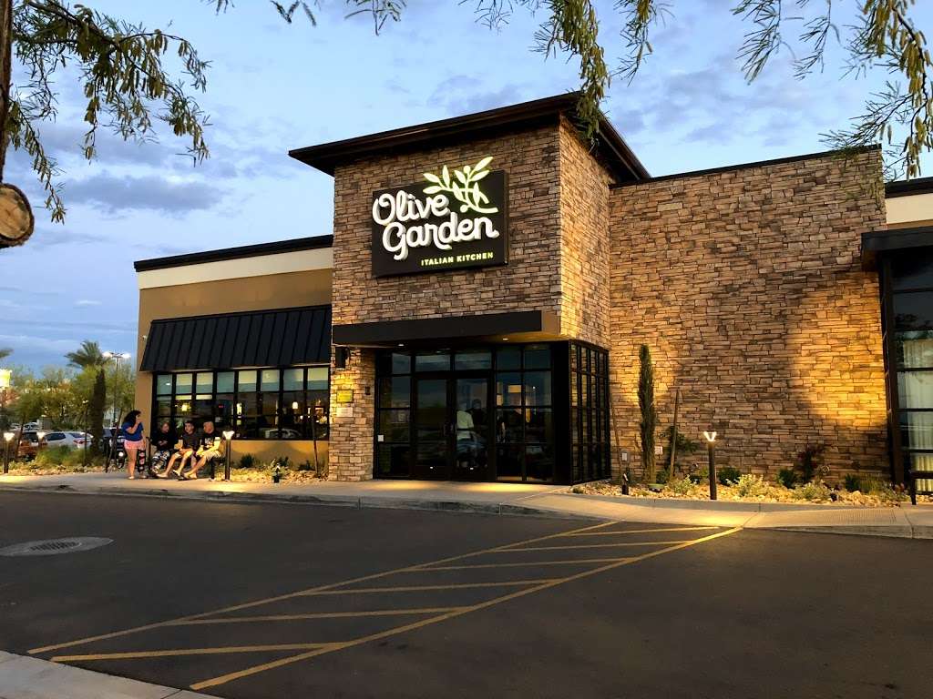 Olive Garden Italian Restaurant | 6970 N 95th Ave, Glendale, AZ 85305, USA | Phone: (623) 872-0003