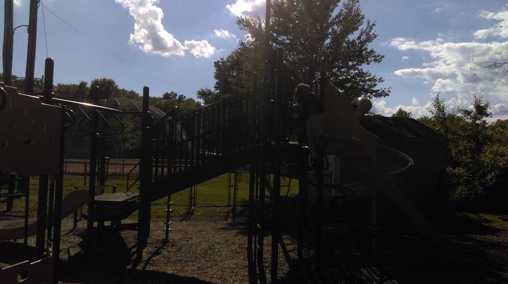 Meyersville Field in New Vernon Rd, Gillette, NJ 07933, USA