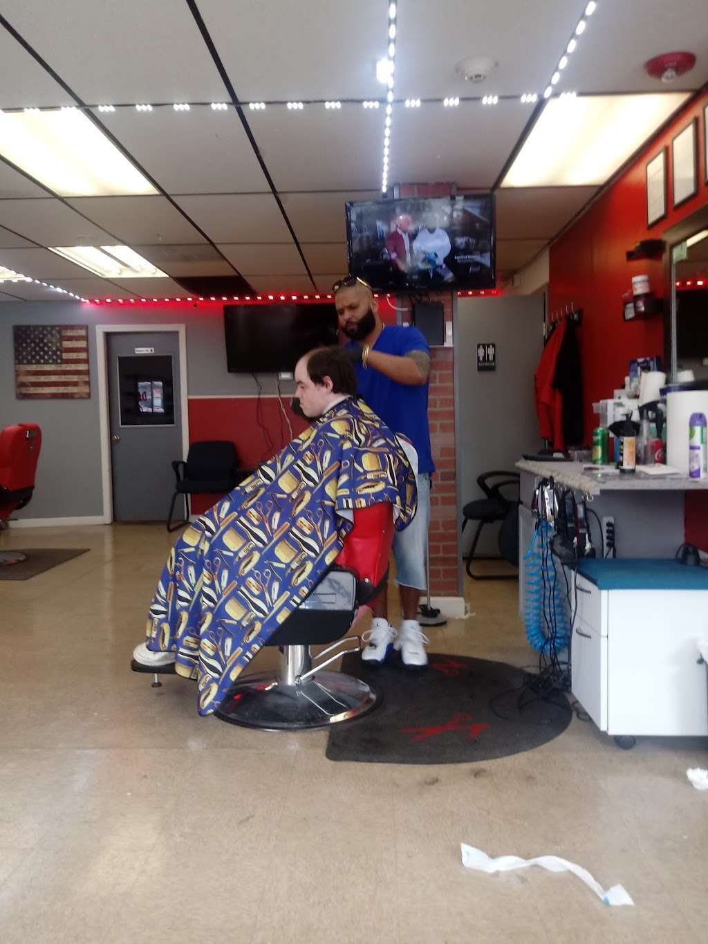 David cuts barbershop#2 | 132 S Union St, Lawrence, MA 01843, USA | Phone: (978) 258-8006