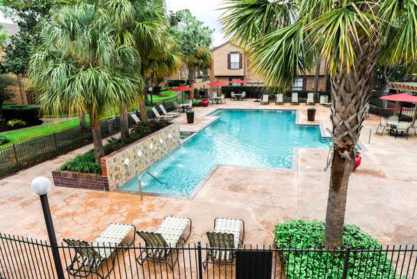 Westborough Crossing Apartments | 2031 Westborough Dr, Katy, TX 77449, USA | Phone: (281) 578-2526