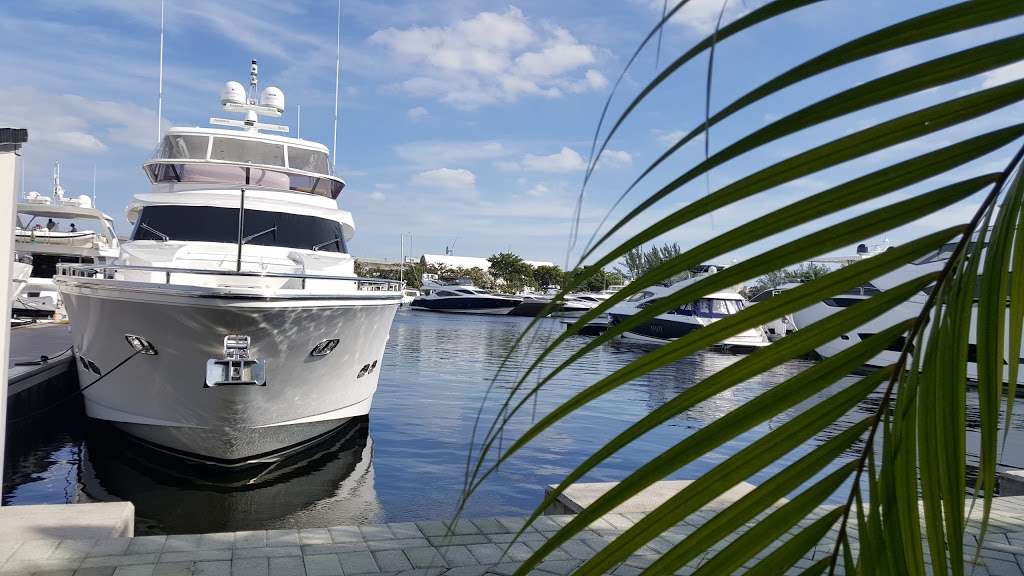 Marina Mile Yachting Center | 2200 Marina Bay Dr E, Fort Lauderdale, FL 33312, USA | Phone: (954) 583-0053